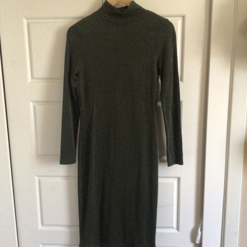 Deep green dress